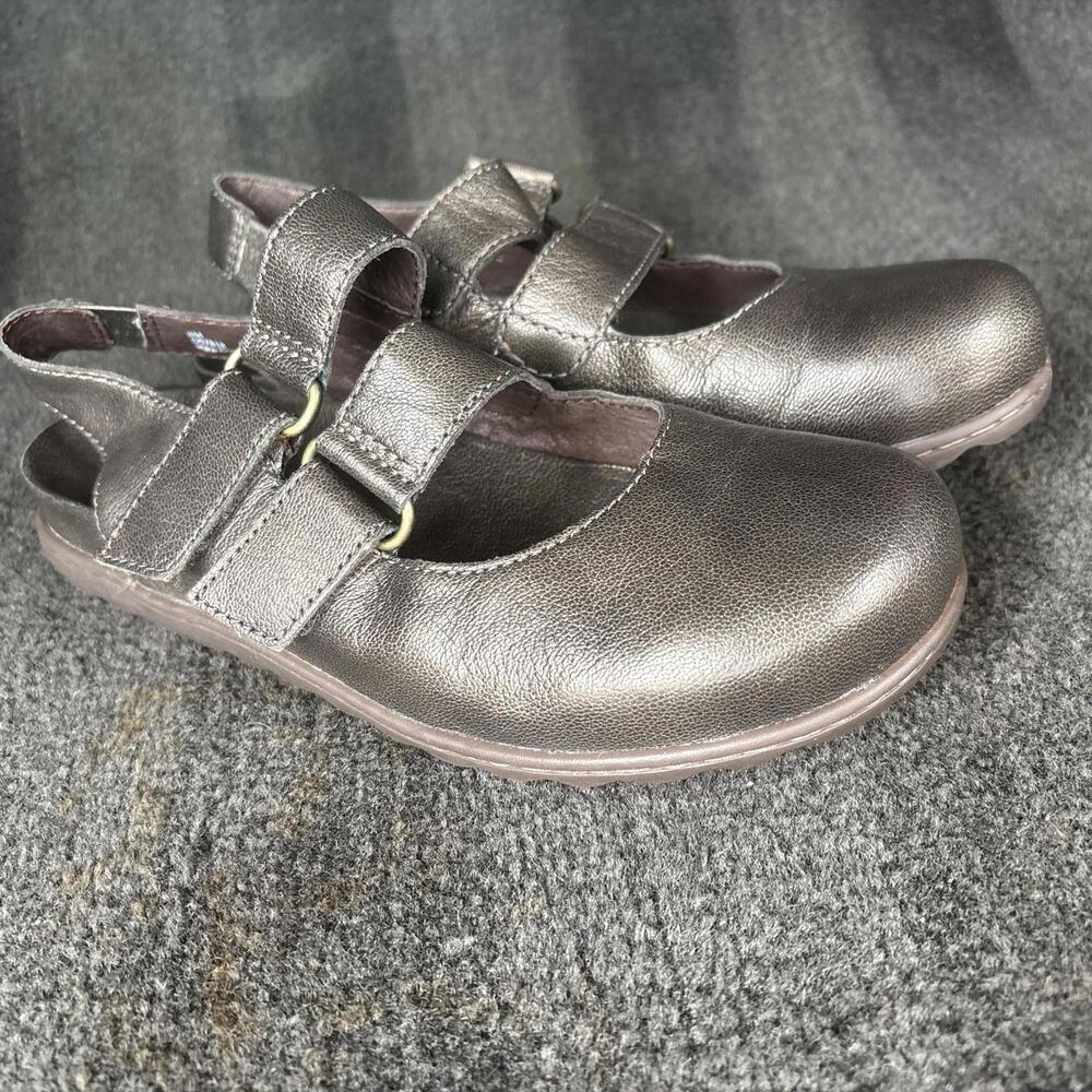 Børn women's Mary Jane Strappy shoes in a dark brown leather  Size 8M